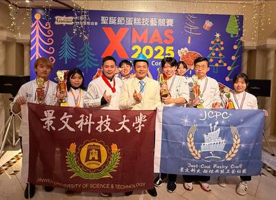 Gateaux2025聖誕節蛋糕技藝競賽圖片